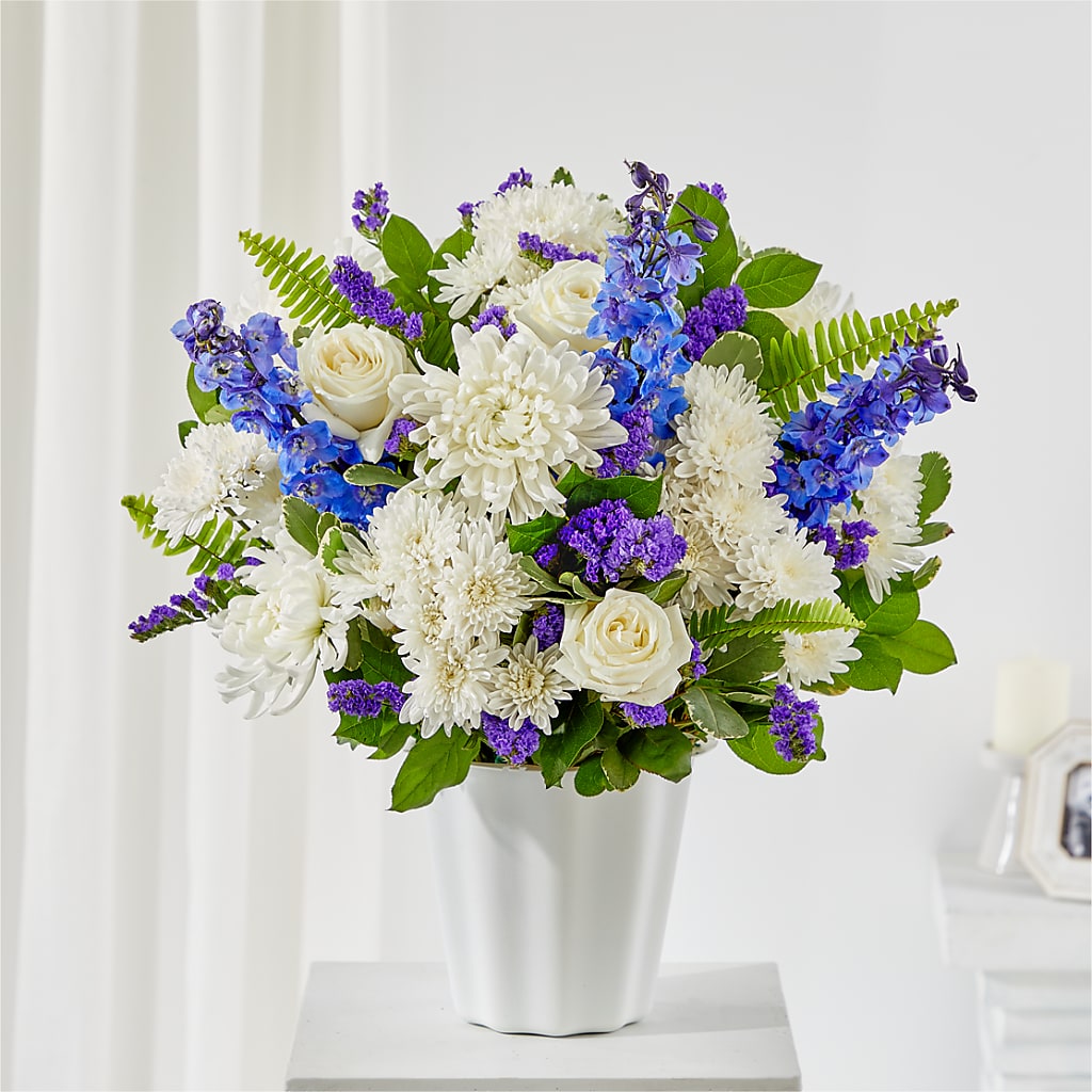 Hold Dear Tabletop Basket – Jose Arrangements, Los Angeles CA