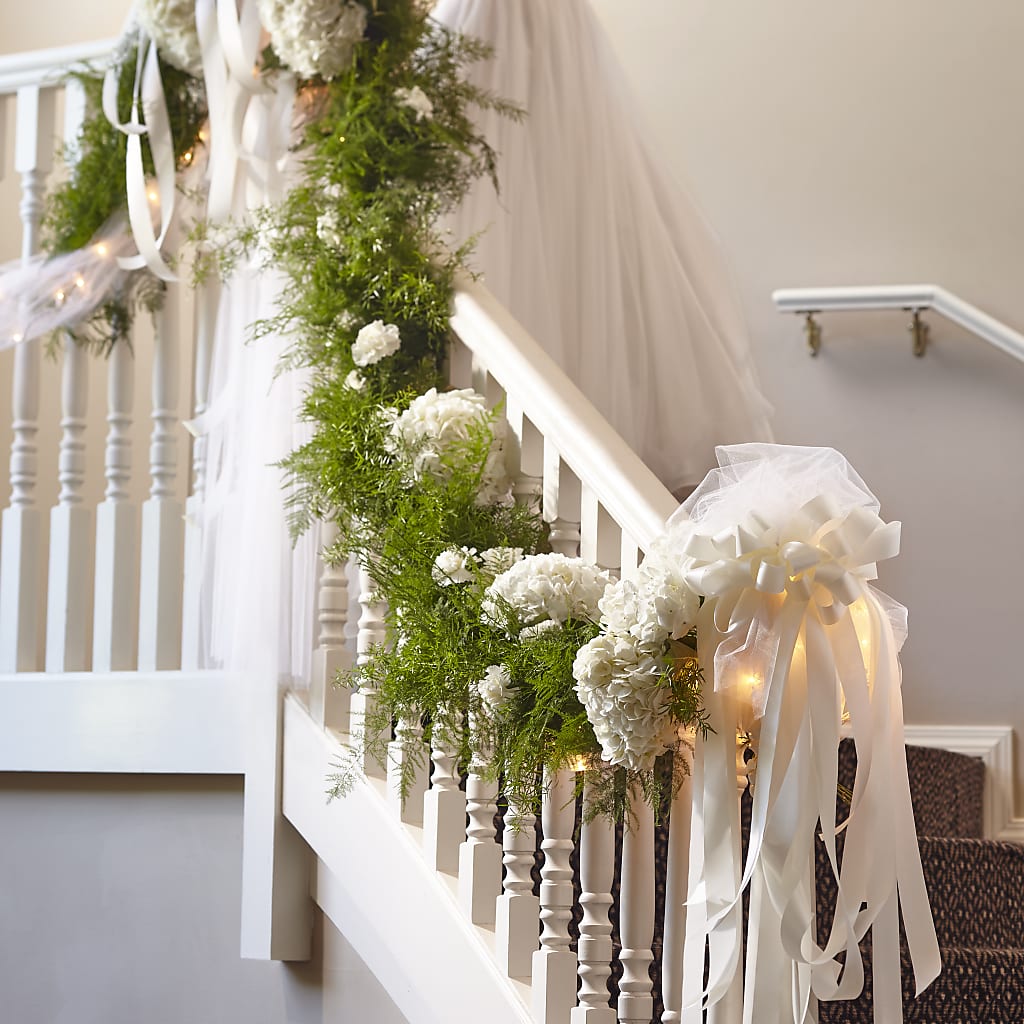 Champagne Dreams Garland – Jose Arrangements, Los Angeles CA